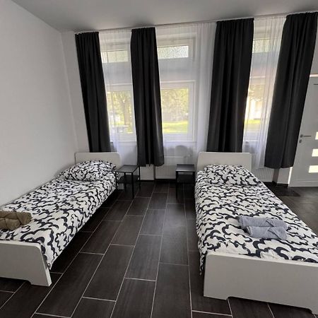 Cozy Apartment In Leverkusen Exterior photo