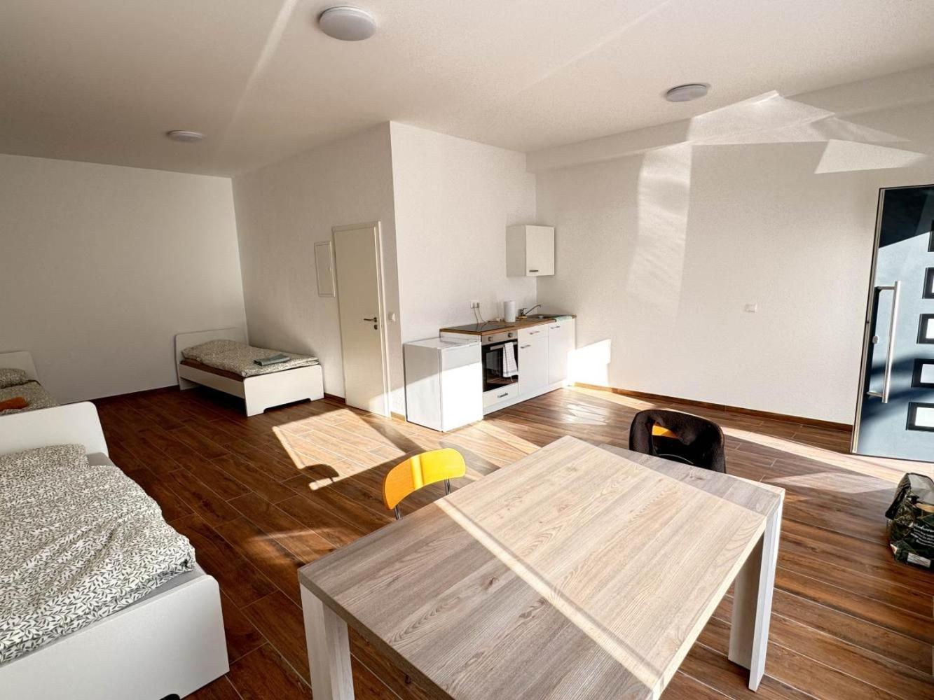 Cozy Apartment In Leverkusen Exterior photo