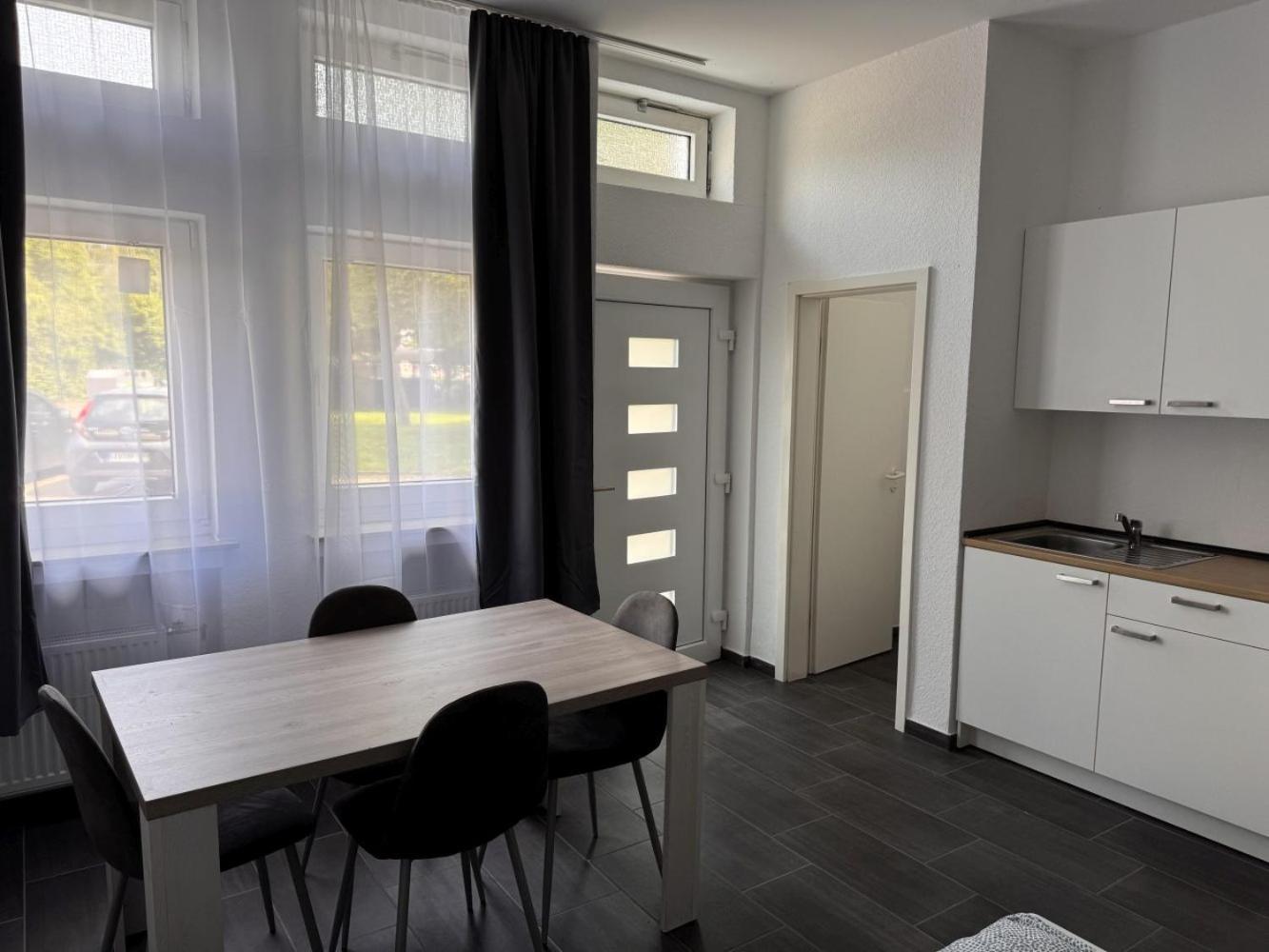 Cozy Apartment In Leverkusen Exterior photo