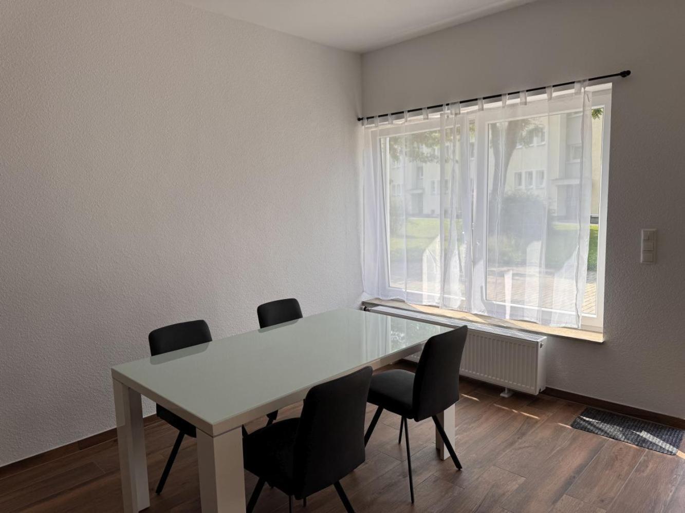 Cozy Apartment In Leverkusen Exterior photo