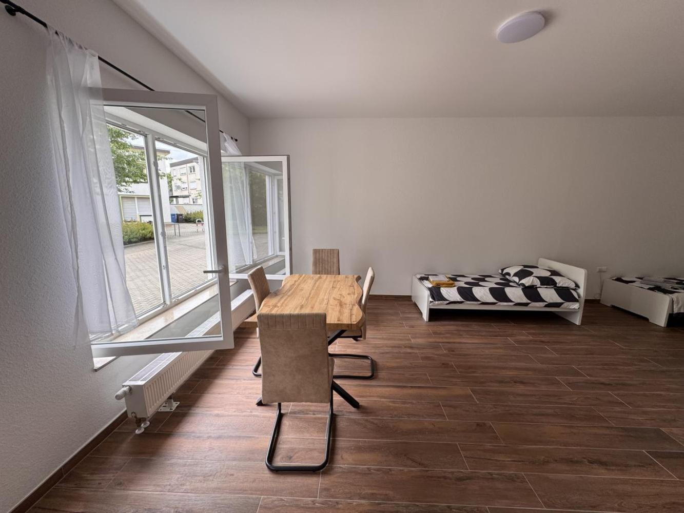 Cozy Apartment In Leverkusen Exterior photo